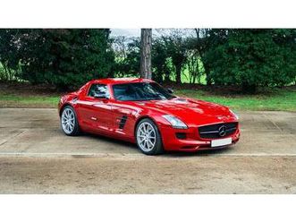 2011 mercedes-benz sls amg - finished in rare 'le mans red' a vendre
