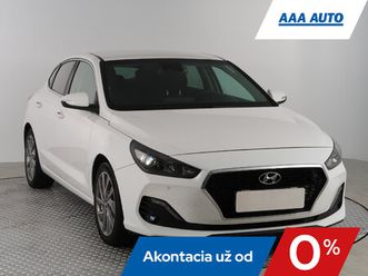hyundai i30 fastback 1.4 t-gdi, automat, sr,2.maj