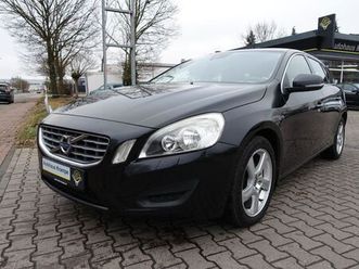 volvo v60 d3 momentum navi klima shz tempomat m&s