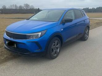 opel grandland x - gs line, 8 fach bereift