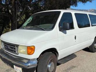 ford e350 xlt super duty v10 van