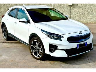 unico proprietario , non fumatore, sempre in box