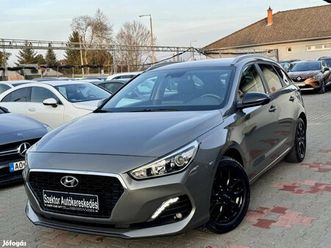 hyundai i30 1.4 mpi go! első tulajdonostól!navi...