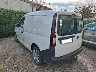 volkswagen caddy 2.0 tdi 102cv anno 2022