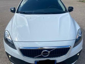 volvo v40 cross country