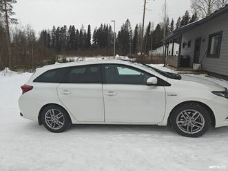 touring sports 1,8 hybrid premium