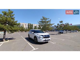 mitsubishi outlander 2024