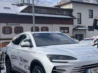 seal u dm-i design awd