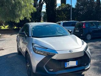 toyota chr 2.0 trend hev fwd
