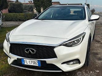 infinti q30 2200 gasolio 170 cv