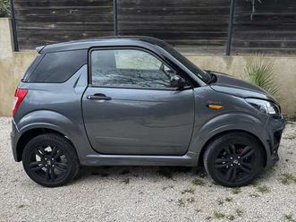 1er main , clim, direction assistée, carplay