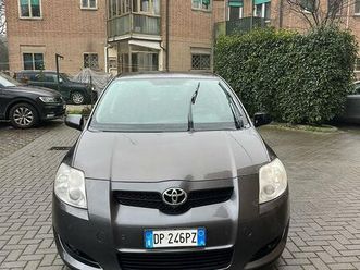 toyota auris automatico