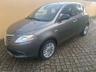 lancia y 1.3cdti impecável junho/14