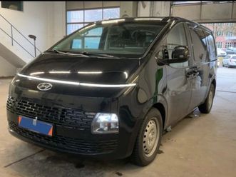 hyundai staria 2.2crdi лизинг през уникредит по 285 евро