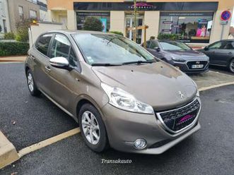 peugeot 208 1.2 vti 82ch bvm5 style / 1er main