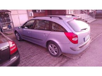 renault laguna benzin 2001 1.6 79kw karavan manuelni