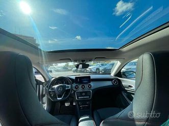 mercedes-benz cla 200 premium amg line car play