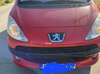 peugeot 1007 ≫ 2005 • 3 299 лв. • id