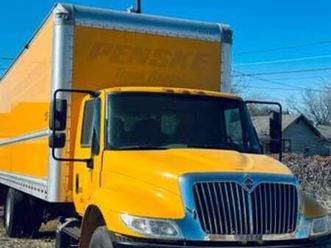 2019 international 4300 (26’ box truck)