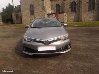 vend toyota auris ii touring sport 112 cv diesel - 2016