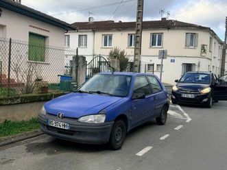av peugeot 106 bleu