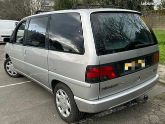 peugeot 806 . 2.0 hdi 110ch année 2002 / 1er main / ct ok moins de 3 mois