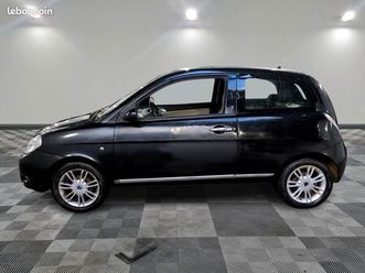 lancia ypsilon 1.4 16v 95 platino à réparer