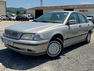 volvo s40 1.8i 118 ch boite auto confort 1er main suivie complet disponible faible kilométrage