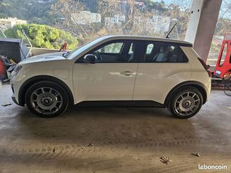 renault 5. e tech neuve