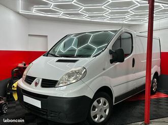 renault trafic ii combi passenger expression 2.5 dci 145 ch boite automatique