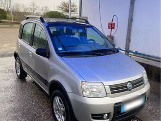 fiat panda 4x4 climbing avec toit panoramique ouvrant