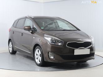 kia carens 1.7 crdi, tempomat, park. senzory za 6 200 €