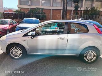 fiat grande punto grigia 88.000 km