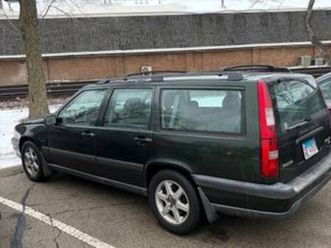 1998 volvo v70 xc cross country station wagon