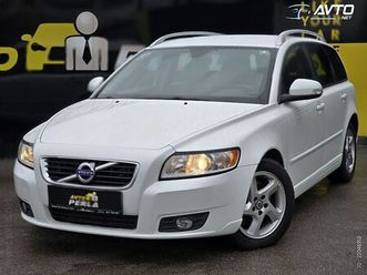 volvo v50 d3 auto business editionodličen-5 valjni motor