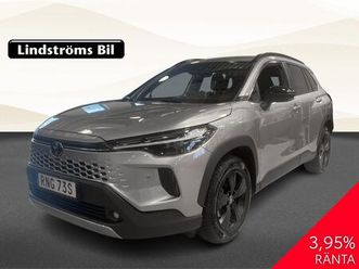 cross hybrid awd-i style e-cvt 2.0 197hk v-hjul moms