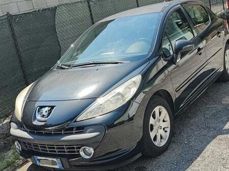 peugeot 207 1.4 hdi 68cv 5p(neo patentati)