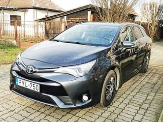 toyota avensis touring sports 1.8 active trend+