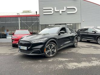 standard range 72,6 kwh 269 ch - mach 1