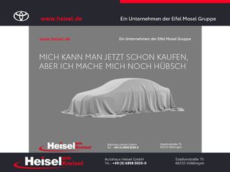 yaris - hybrid style