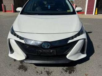 2018 toyota prius prime, 55mpg, one owner, excellent condition