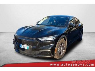 ford mustang mach-e standard range 269cv ( fari le