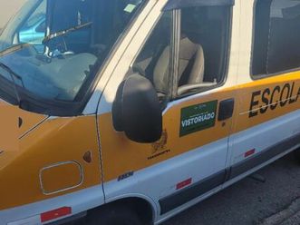 peugeot boxer 2.3 minibus 16l tb diesel. 2011