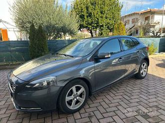 volvo v40 d2 1.6 momentum