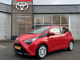 toyota aygo x-play camera airco apple/android dab+ el-ramen/spiegels nl-auto