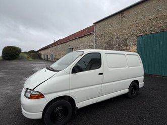 toyota hiace 2.4 d fourgon 75cv