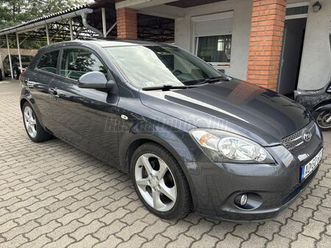 kia pro cee'd 2.0 crdi tx 184.000km! rozsdamentes!