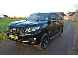 2.8 d-4d-f executive window van black-line