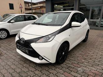 toyota aygo 1.0 vvt-i 69 cv 5 porte x-black