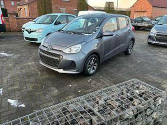 ② hyundai i10 airco navi — hyundai — 2ememain